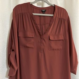 Torrid Burgundy nice blouse, front pockets and button down